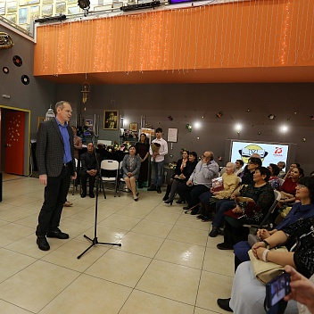 Выступление председателя жюри писателя Александра Кирова на церемонии закрытия. Фото Сергея Терещенко